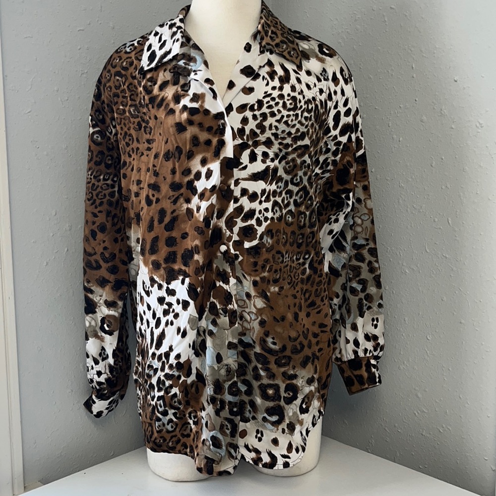 Vintage Renaissance Sportswear Animal Leopard Print Button Down Top Size Medium!